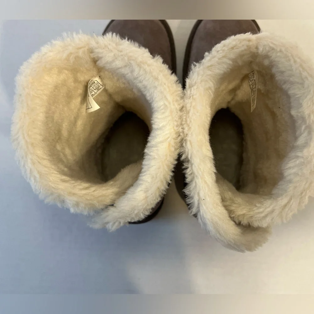 Koolaburra size arlena brown